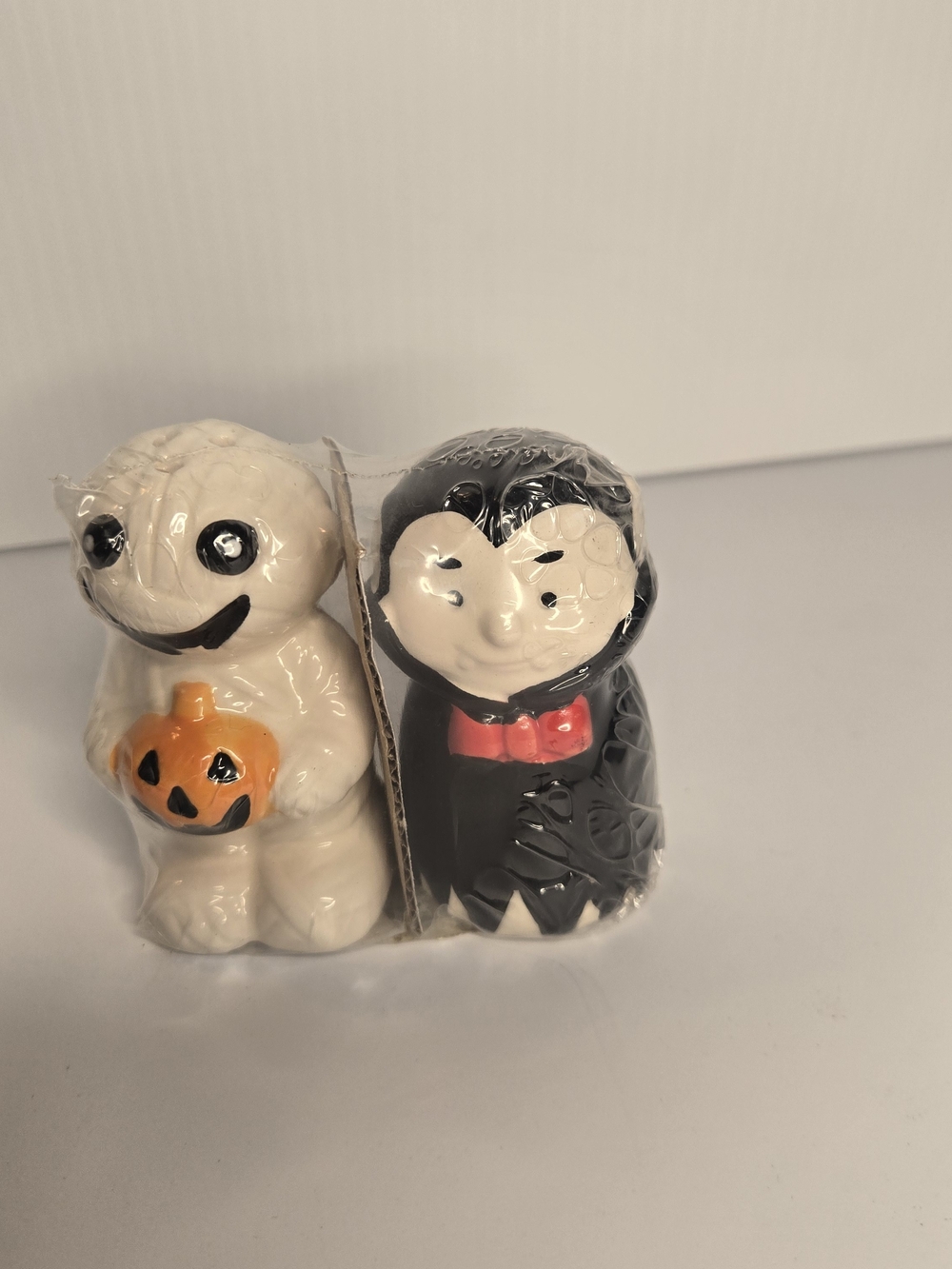 Halloween Ghost and Vampire Salt & Pepper Shaker Set - White and Black